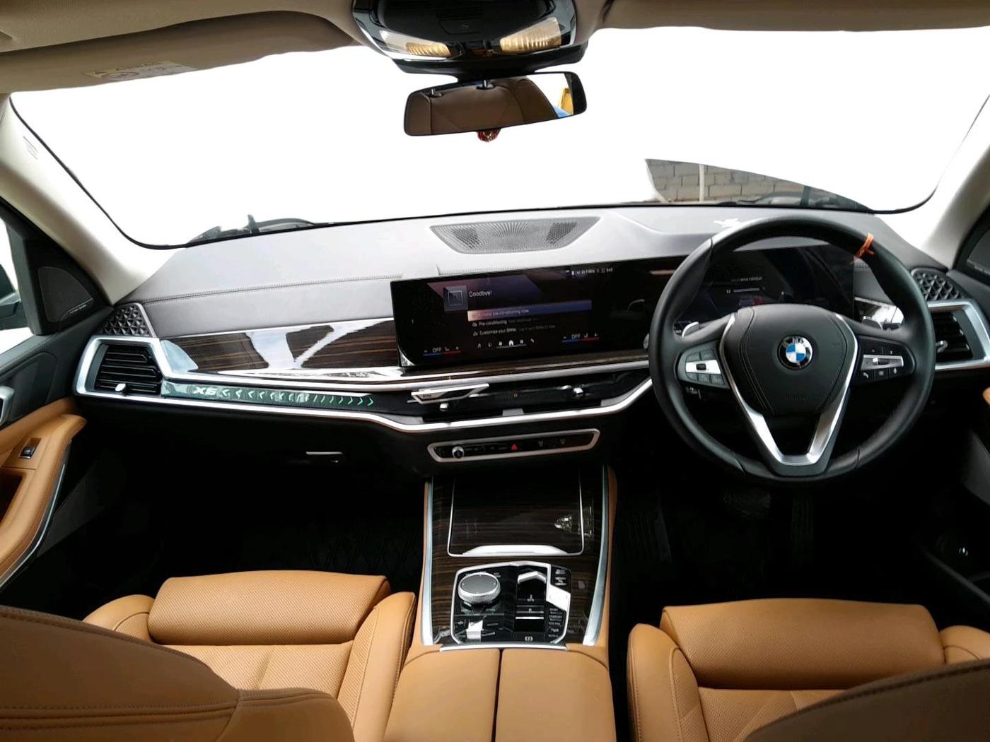 2025 BMW X5 X5 X Drive 40I XLINE, Petrol, Automatic, 4,218 km, interior