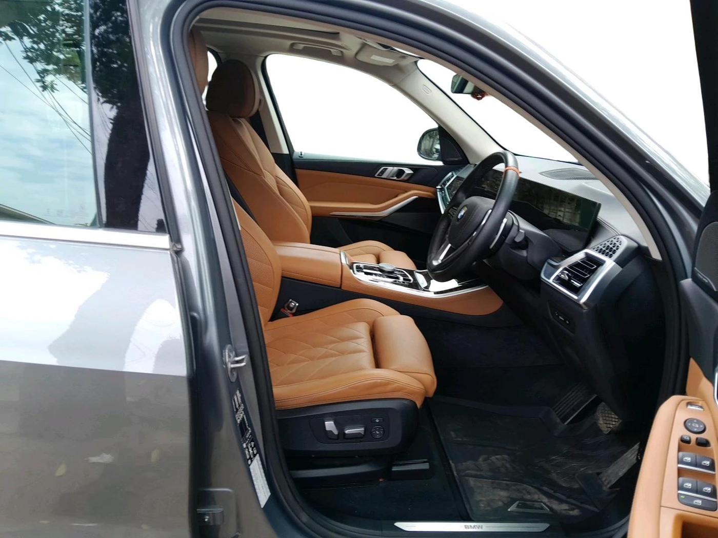 2025 BMW X5 X5 X Drive 40I XLINE, Petrol, Automatic, 4,218 km, interior