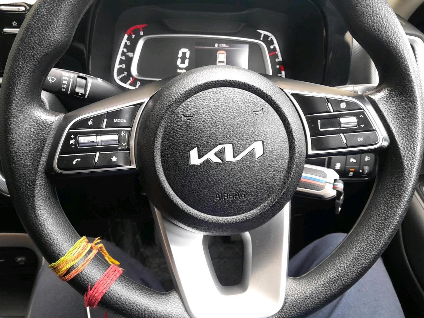 2024 KIA SONET HTK (O) 1.2 Petrol MT, Petrol, Manual, 8,495 km, interior