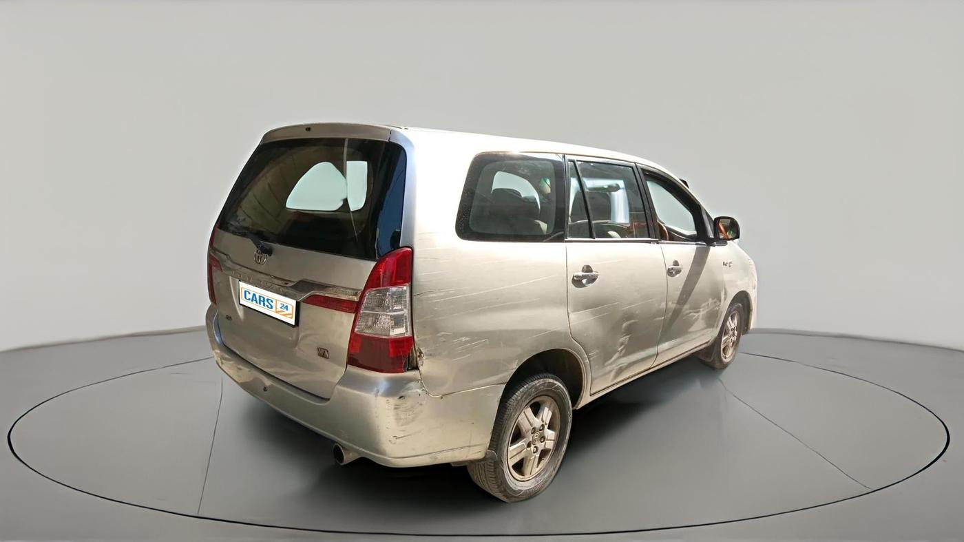 2007 Toyota Innova V 2.5 8 STR, Diesel, Manual, 1,78,918 km, exterior