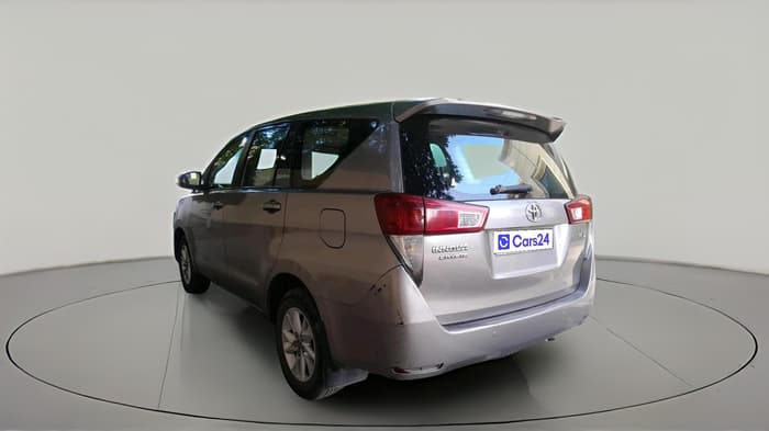 2016 Toyota Innova Crysta 2.4 G 7 STR, Diesel, Manual, 1,58,293 km, exterior
