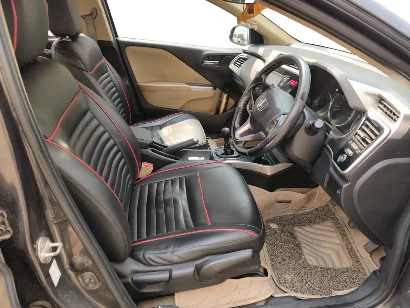 2015 Honda City 1.5L I-DTEC VX, Diesel, Manual, 1,99,038 km, interior