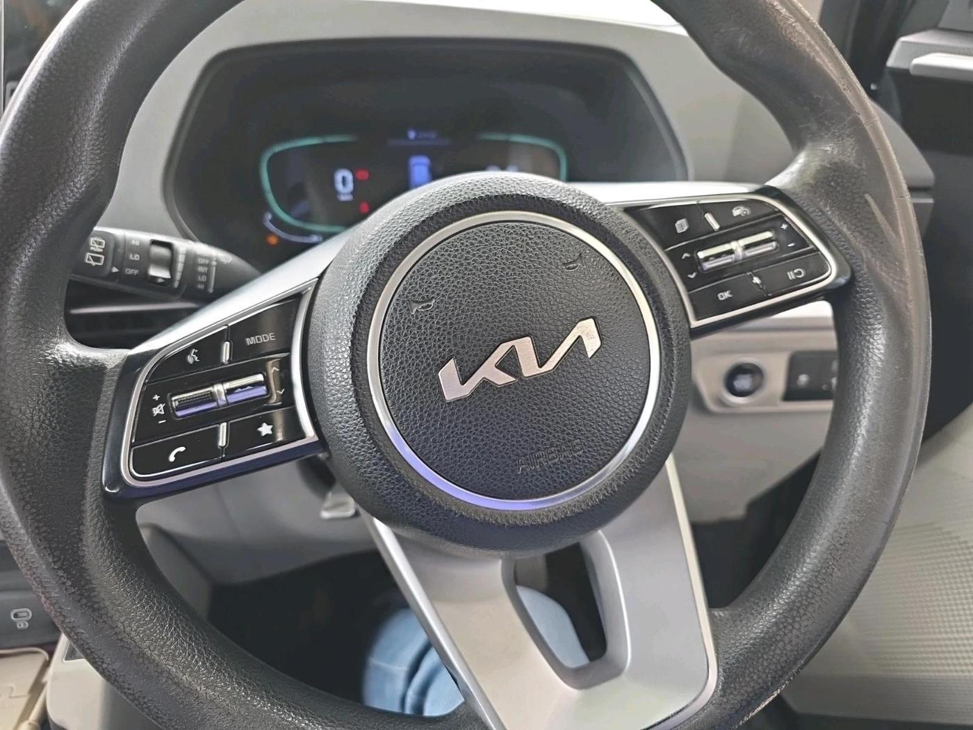 2022 KIA CARENS PRESTIGE PLUS 1.5 DIESEL 7 STR, Diesel, Manual, 1,23,664 km, interior