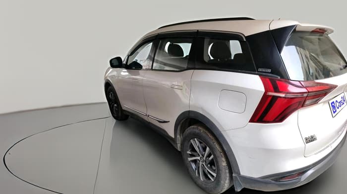 2021 Mahindra XUV700 AX 5 P MT 7 STR, Petrol, Manual, 87,486 km, exterior