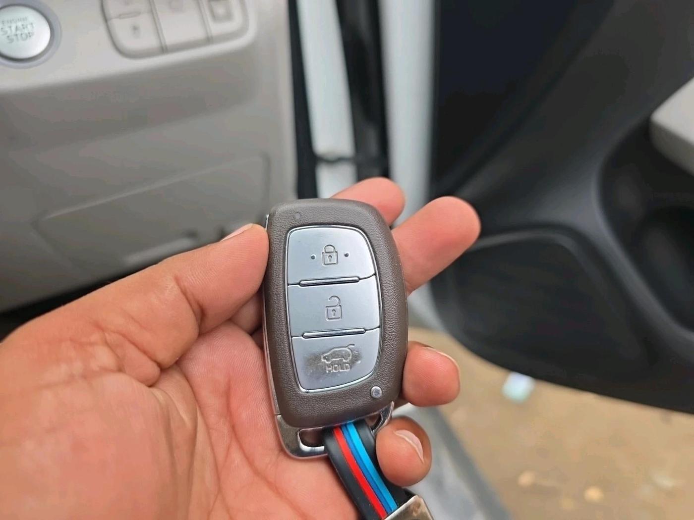 2024 Hyundai VENUE SX 1.2 PETROL, Petrol, Manual, 18,199 km, interior