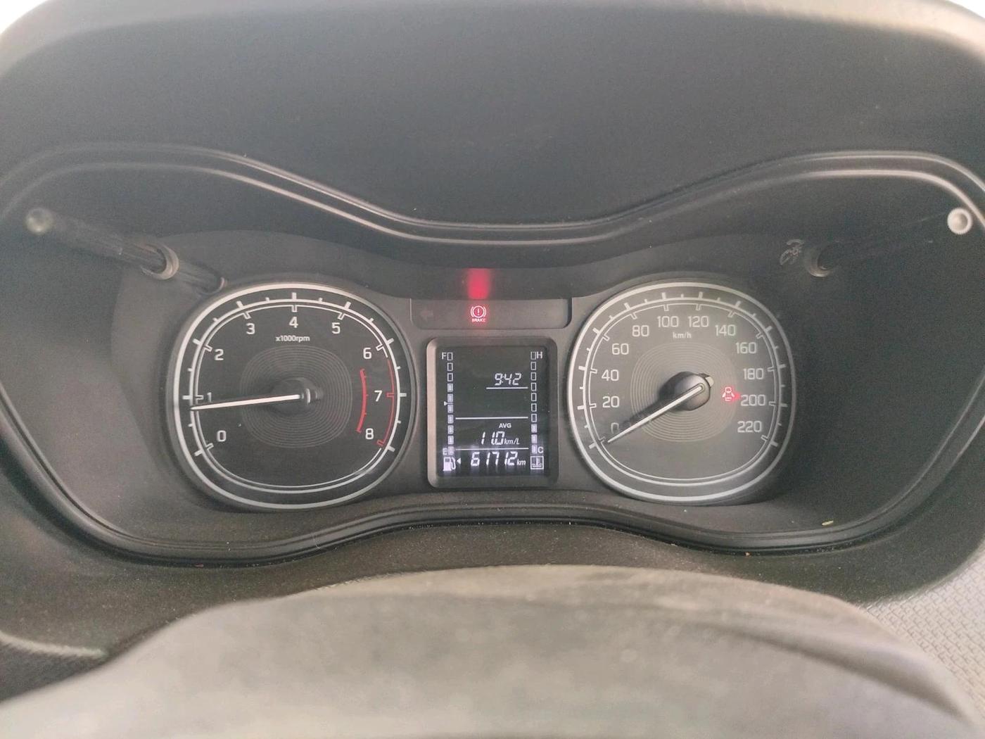2020 Maruti Vitara Brezza LXI, Petrol, Manual, 61,712 km, interior