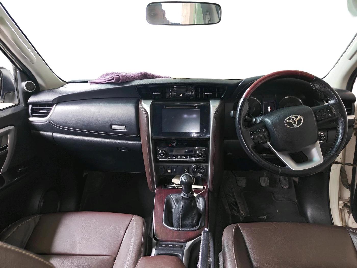 2017 Toyota Fortuner 2.8 4X4 MT, Diesel, Manual, 1,02,519 km, interior