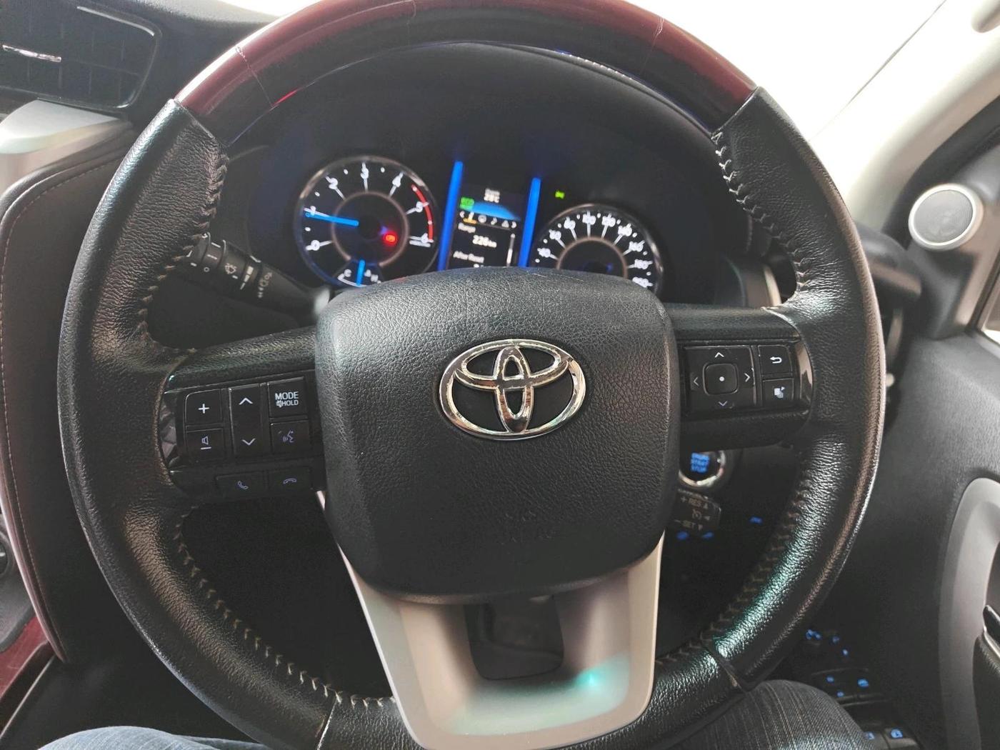 2017 Toyota Fortuner 2.8 4X4 MT, Diesel, Manual, 1,02,519 km, interior