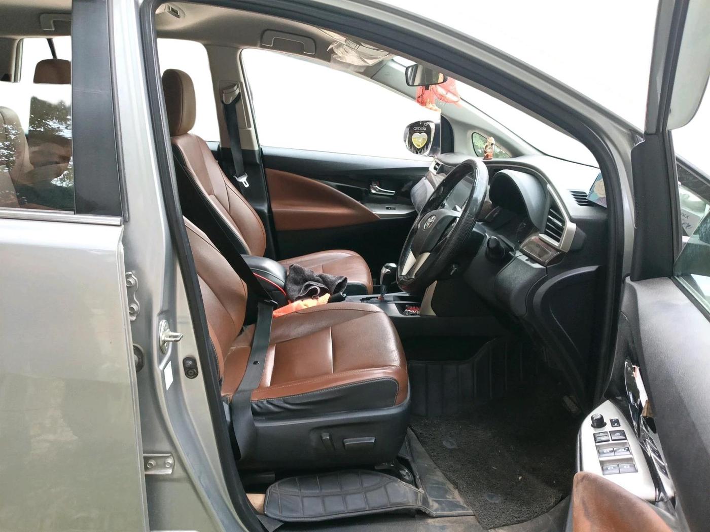 2021 Toyota Innova Crysta 2.4 ZX 7 STR, Diesel, Manual, 1,07,447 km, interior