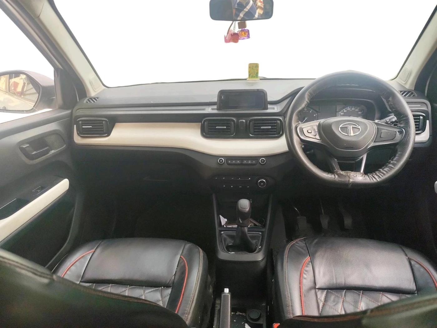 2022 Tata PUNCH PURE MT, Petrol, Manual, 60,564 km, interior
