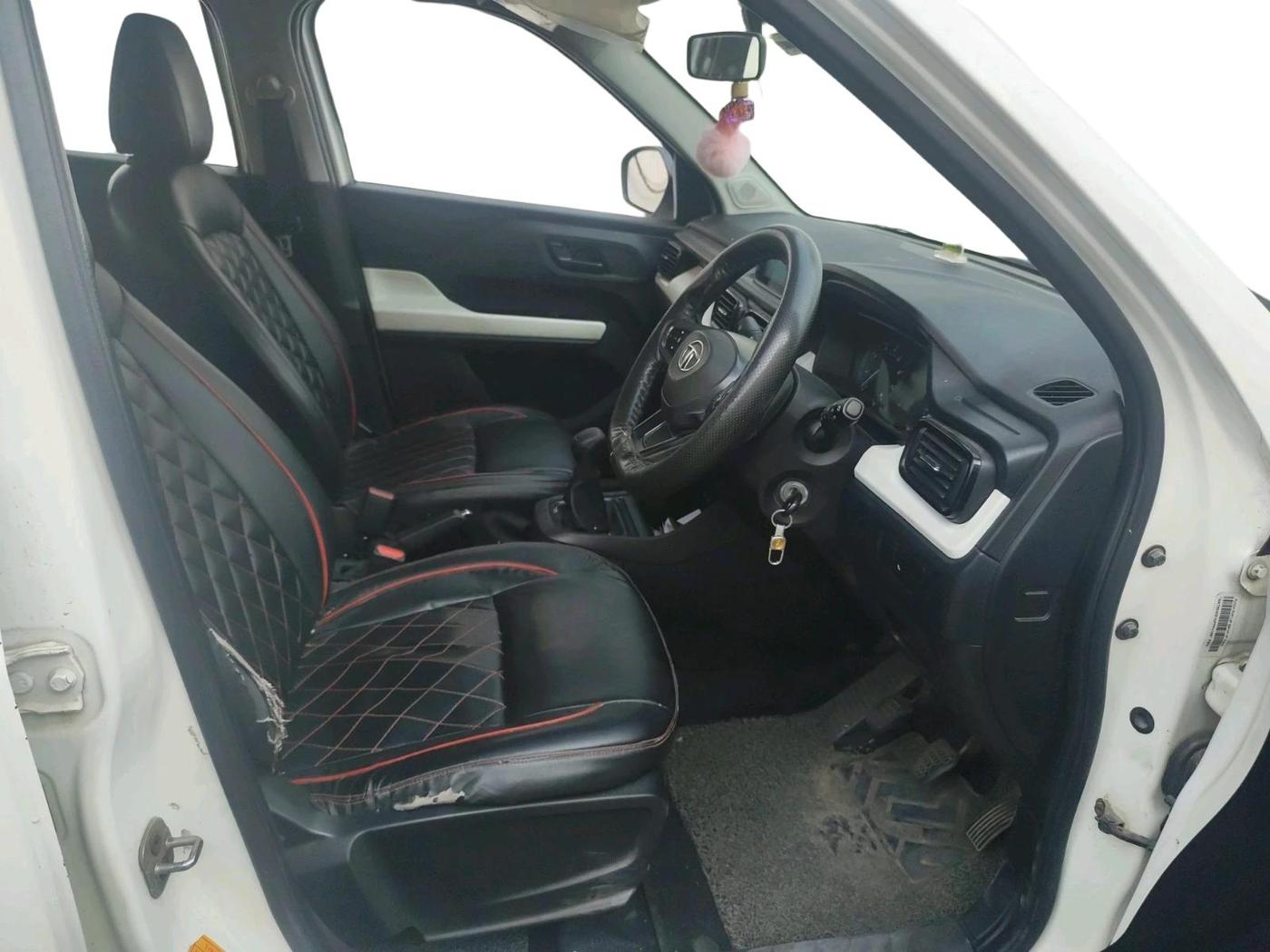2022 Tata PUNCH PURE MT, Petrol, Manual, 60,564 km, interior
