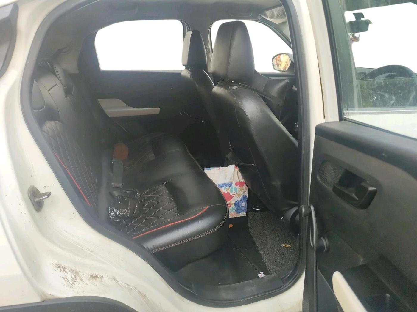 2022 Tata PUNCH PURE MT, Petrol, Manual, 60,564 km, interior