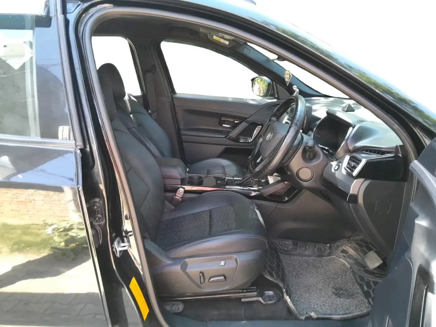 2022 Tata Safari XZA PLUS, Diesel, Automatic, 74,053 km, interior