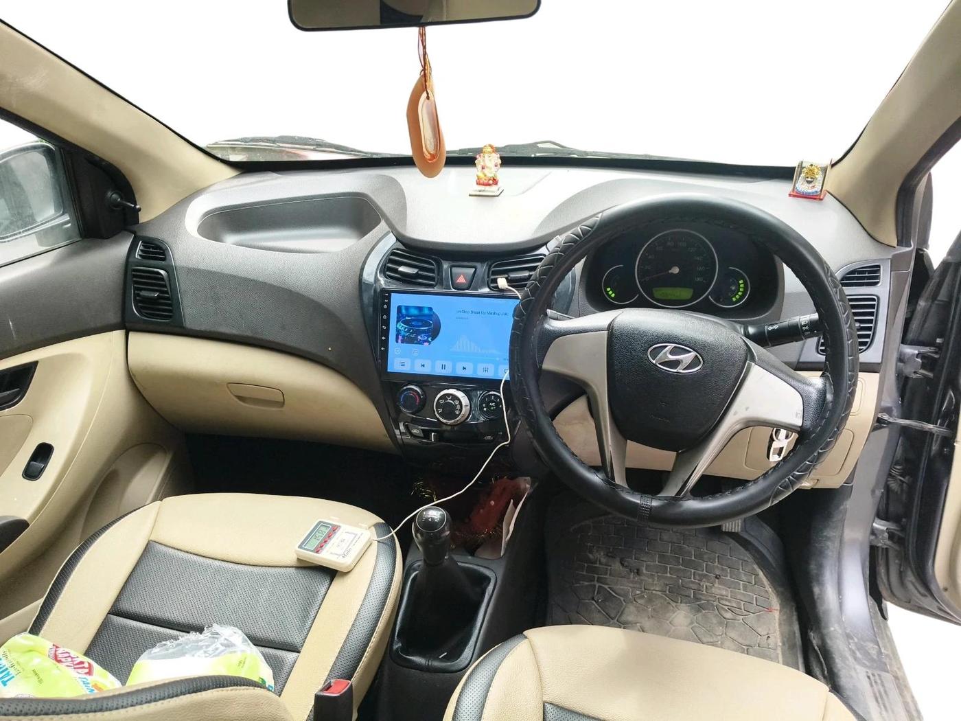 2017 Hyundai Eon MAGNA +, Petrol, Manual, 45,844 km, interior