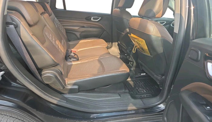 2023 Jeep MERIDIAN LIMITED (O) 4X2 AT, Diesel, Automatic, 86,819 km, interior