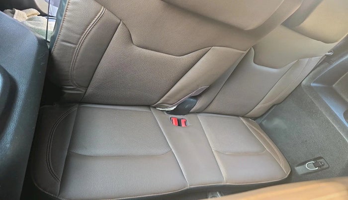 2023 Jeep MERIDIAN LIMITED (O) 4X2 AT, Diesel, Automatic, 86,819 km, interior