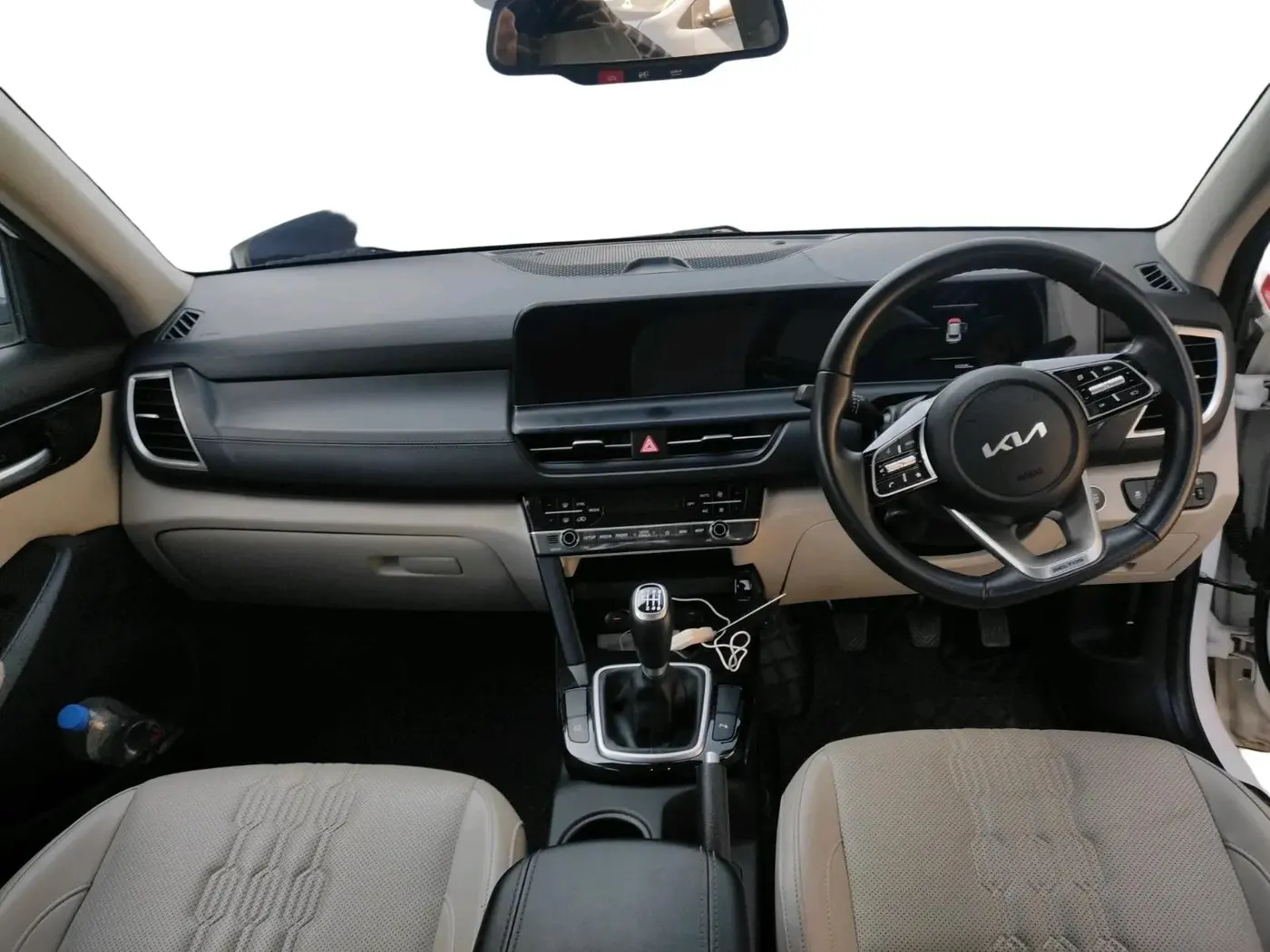 2023 KIA SELTOS  HTX 1.5 PETROL MT, Petrol, Manual, 10,335 km, interior
