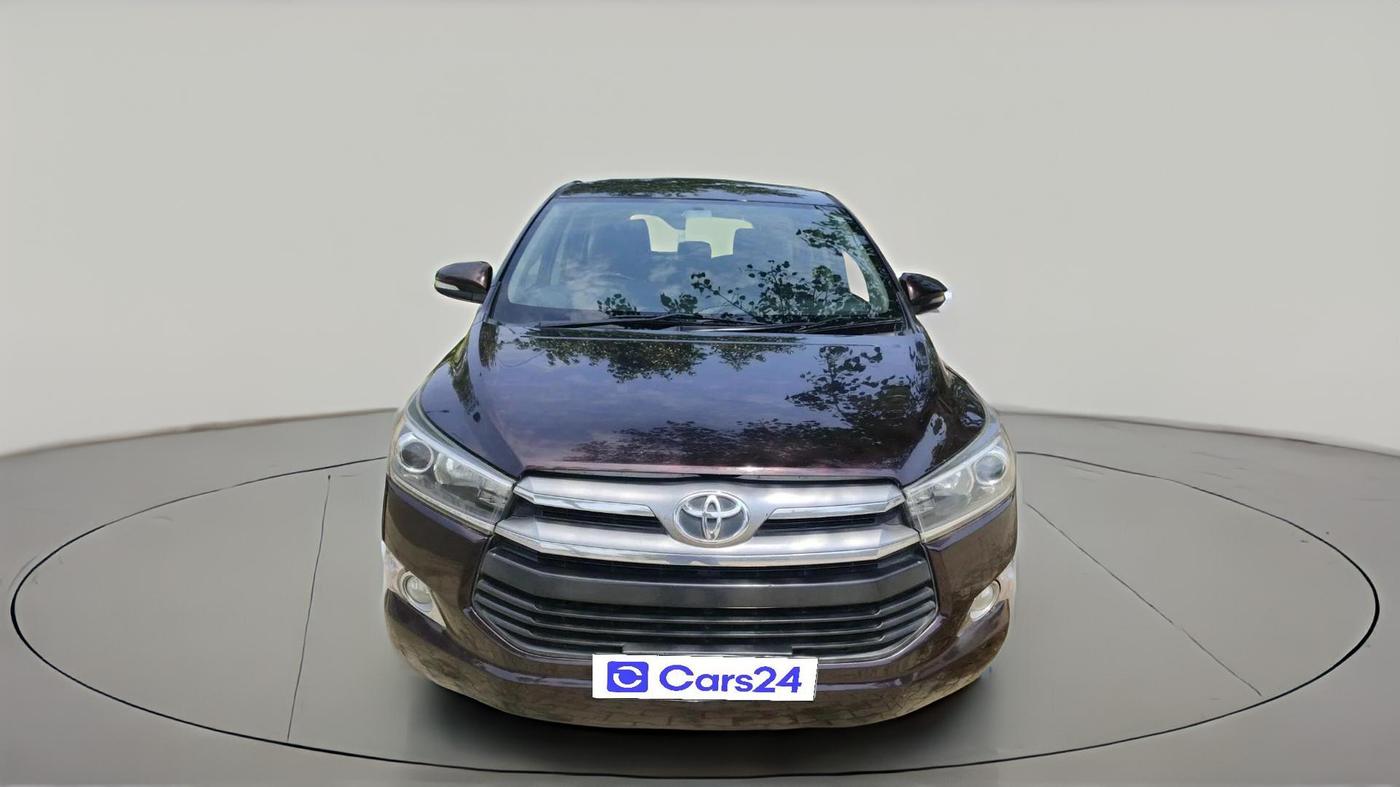 2017 Toyota Innova Crysta 2.4 VX 8 STR, Diesel, Manual, 2,36,426 km, exterior