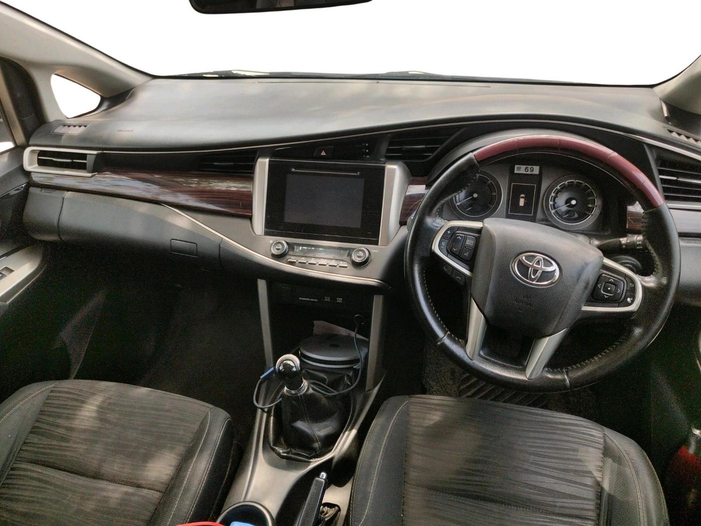 2017 Toyota Innova Crysta 2.4 VX 8 STR, Diesel, Manual, 2,36,426 km, interior
