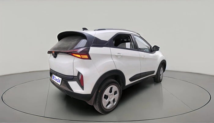 2025 Tata NEXON  Pure Plus 1.2 Petrol AMT, Petrol, Automatic, 5,820 km, exterior
