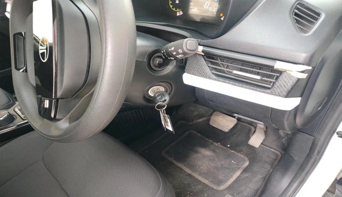 2025 Tata NEXON  Pure Plus 1.2 Petrol AMT, Petrol, Automatic, 5,820 km, interior