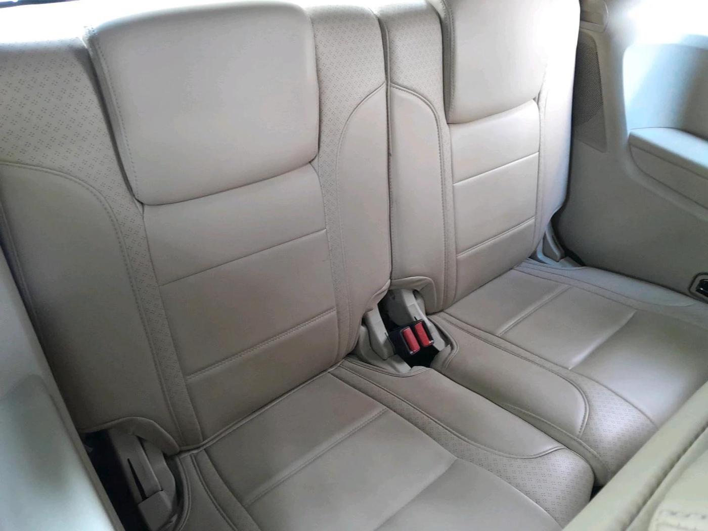 2019 Ford Endeavour TITANIUM PLUS 2.2 4X2 AT SUNROOF, Diesel, Automatic, 1,11,719 km, interior