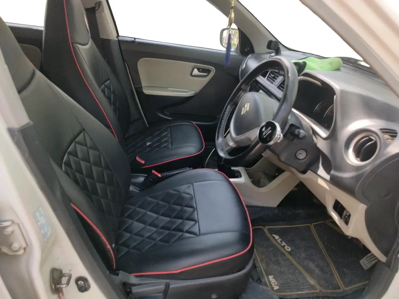 2015 Maruti Alto K10 VXI, Petrol, Manual, 99,255 km, interior