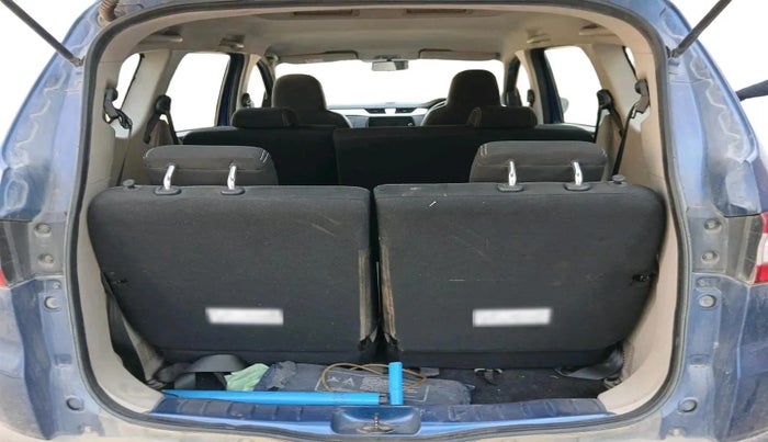 2020 Renault TRIBER RXZ, Petrol, Manual, 57,334 km, exterior