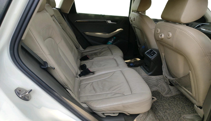 2012 Audi Q5 2.0 TDI QUATTRO, Diesel, Automatic, 1,15,203 km, interior