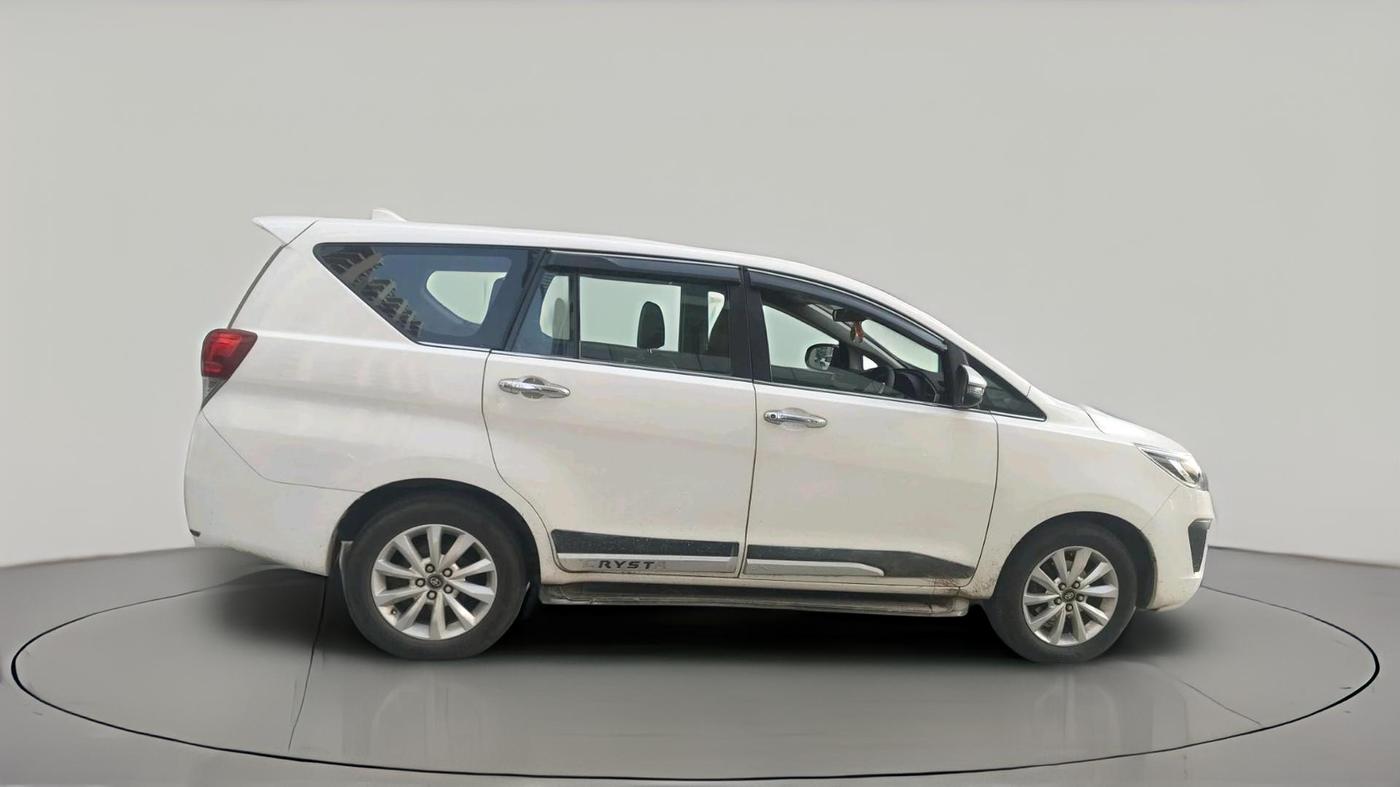 2022 Toyota Innova Crysta 2.4 ZX AT 7 STR, Diesel, Automatic, 96,593 km, exterior