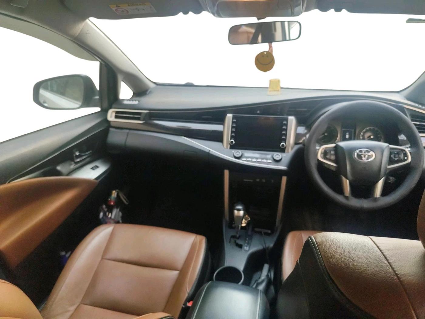 2022 Toyota Innova Crysta 2.4 ZX AT 7 STR, Diesel, Automatic, 96,593 km, interior