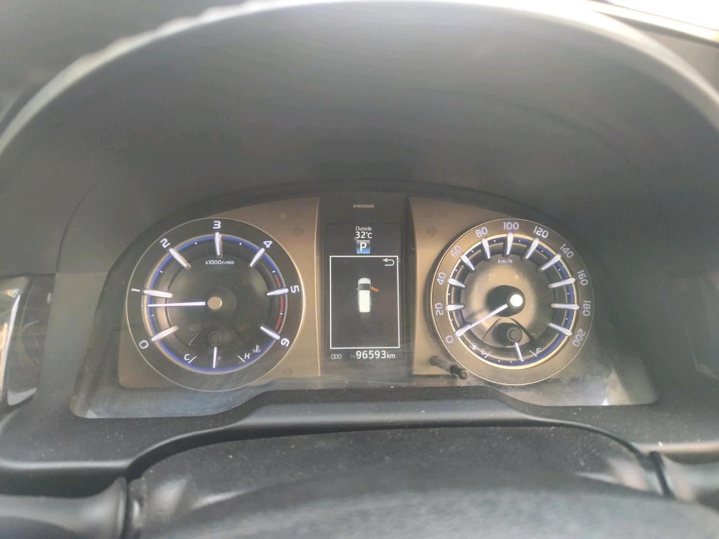 2022 Toyota Innova Crysta 2.4 ZX AT 7 STR, Diesel, Automatic, 96,593 km, interior