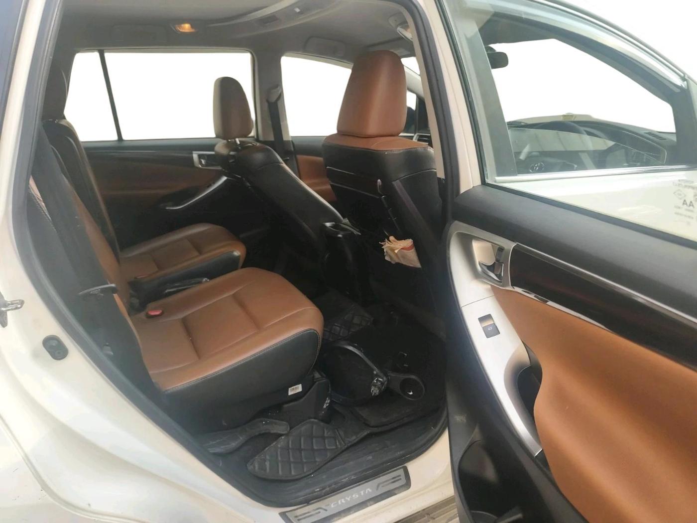 2022 Toyota Innova Crysta 2.4 ZX AT 7 STR, Diesel, Automatic, 96,593 km, interior