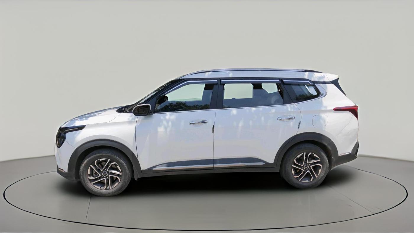 2022 KIA CARENS LUXURY PLUS 1.4 PETROL 7 STR, Petrol, Manual, 32,171 km, exterior