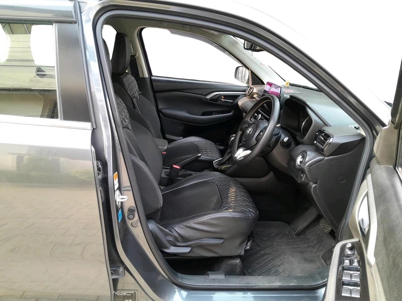 2023 Toyota URBAN CRUISER HYRYDER G AT NEO DRIVE, Petrol, Automatic, 17,532 km, interior