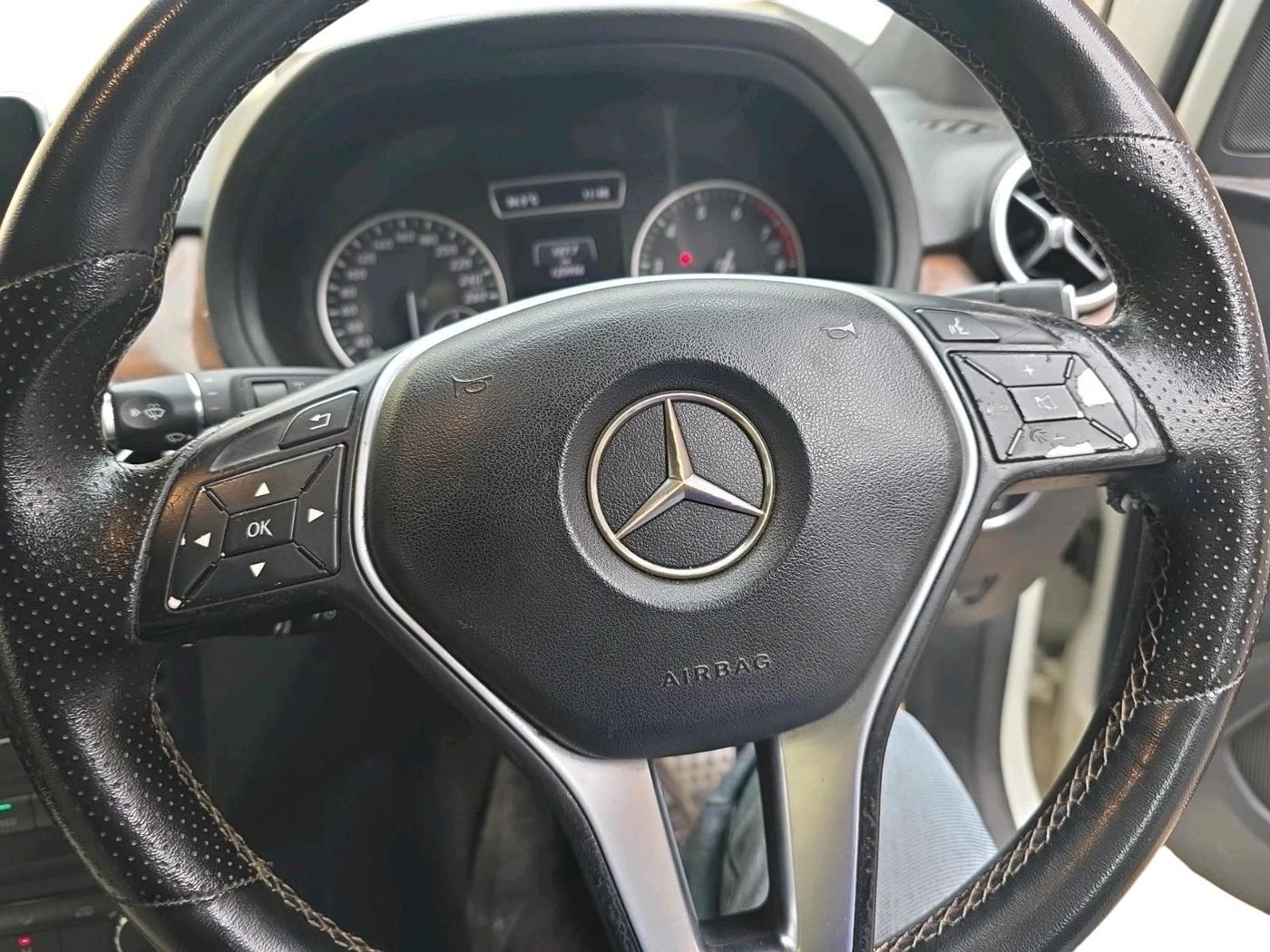 2013 Mercedes Benz B Class 180 Style Petrol, Petrol, Automatic, 1,20,956 km, interior