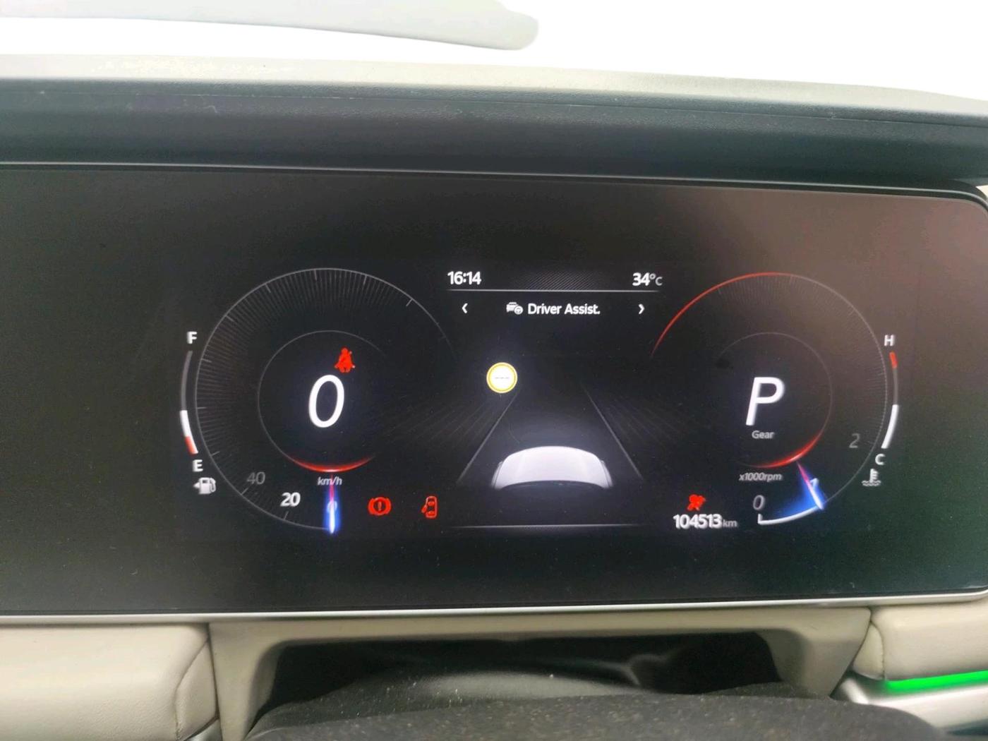 2022 Mahindra XUV700 AX 7 LUXURY D AT 7 STR, Diesel, Automatic, 1,04,513 km, interior