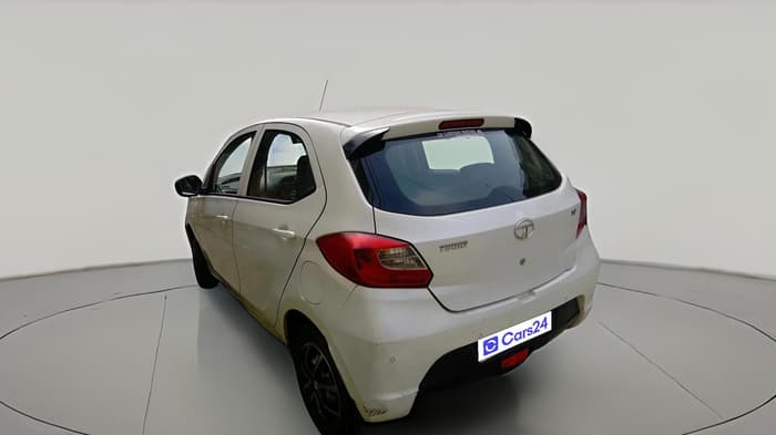 2017 Tata Tiago XT DIESEL, Diesel, Manual, 1,89,576 km, exterior