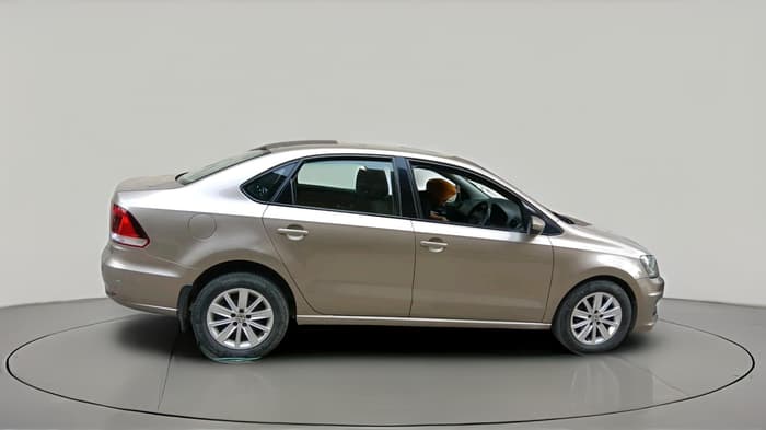 2016 Volkswagen Vento COMFORTLINE 1.5 AT, Diesel, Automatic, 86,967 km, exterior