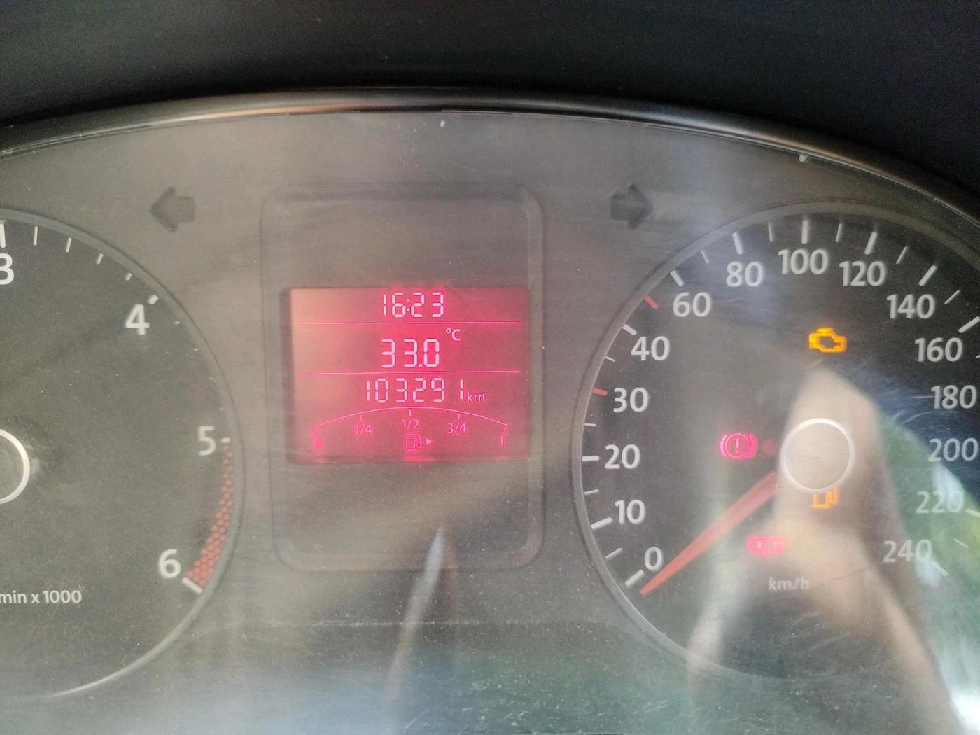 2013 Volkswagen Polo COMFORTLINE 1.2L, Diesel, Manual, 1,03,291 km, interior