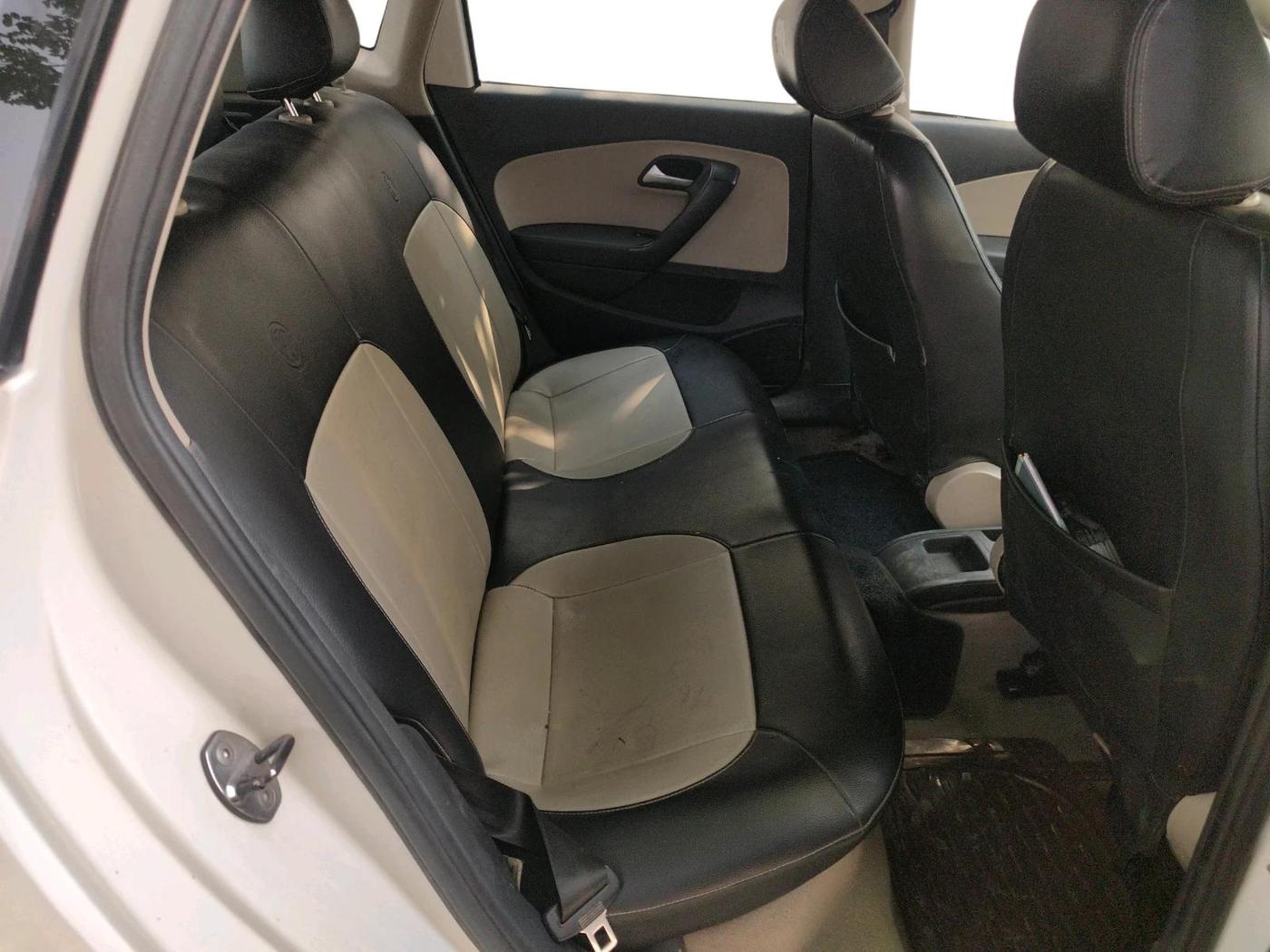 2013 Volkswagen Polo COMFORTLINE 1.2L, Diesel, Manual, 1,03,291 km, interior
