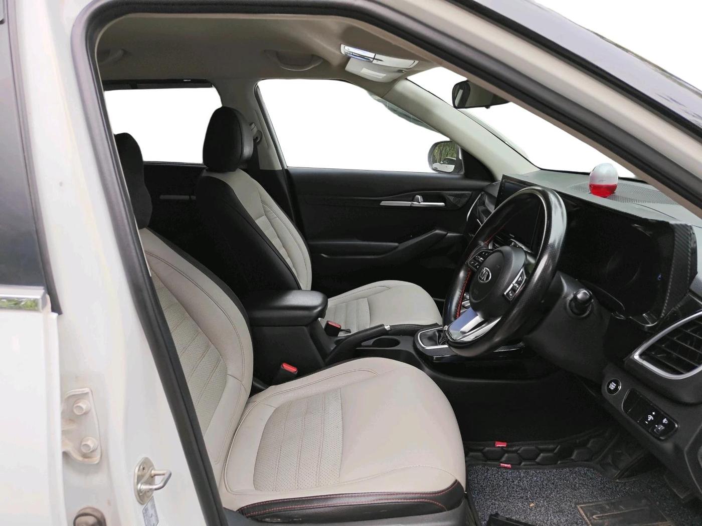 2020 KIA SELTOS HTK PLUS AT 1.5 DIESEL, Diesel, Automatic, 1,12,641 km, interior