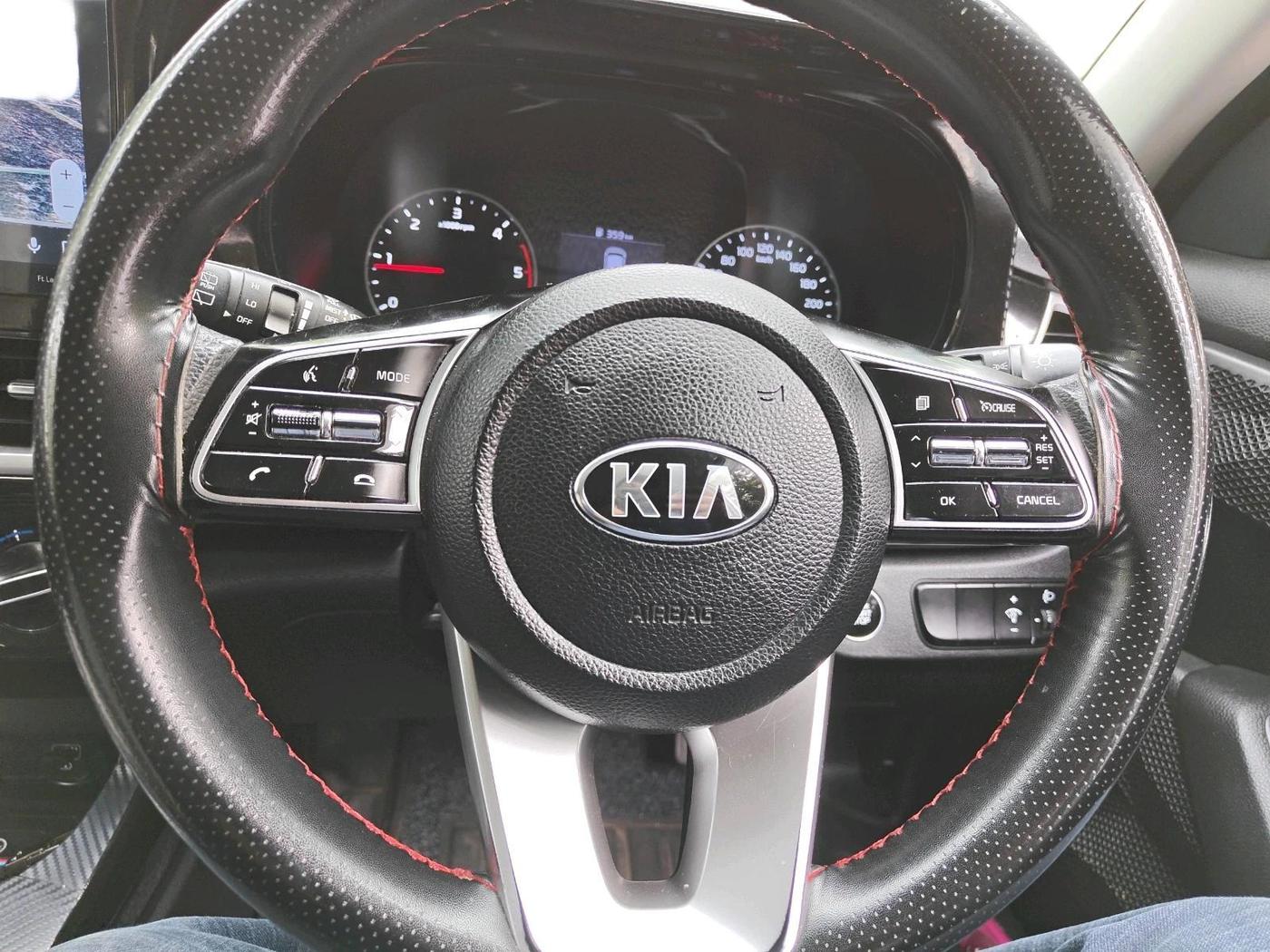 2020 KIA SELTOS HTK PLUS AT 1.5 DIESEL, Diesel, Automatic, 1,12,641 km, interior