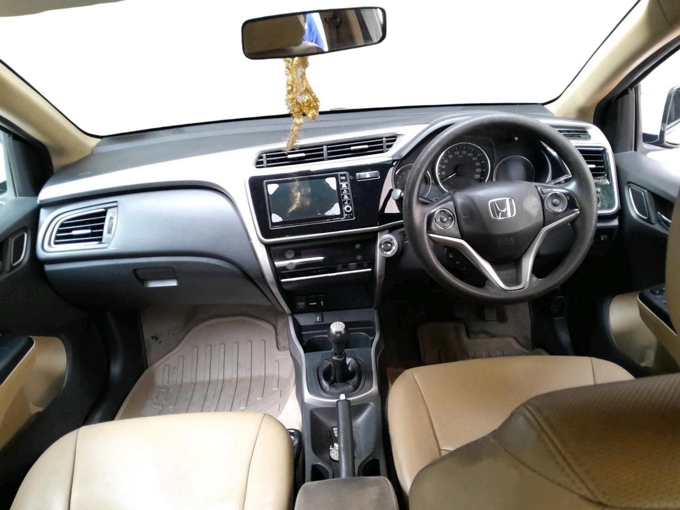 2017 Honda City 1.5L I-DTEC V, Diesel, Manual, 86,761 km, interior