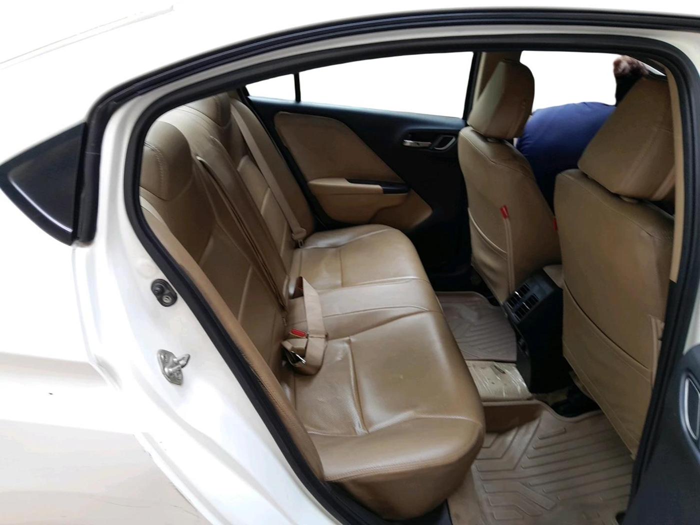 2017 Honda City 1.5L I-DTEC V, Diesel, Manual, 86,761 km, interior