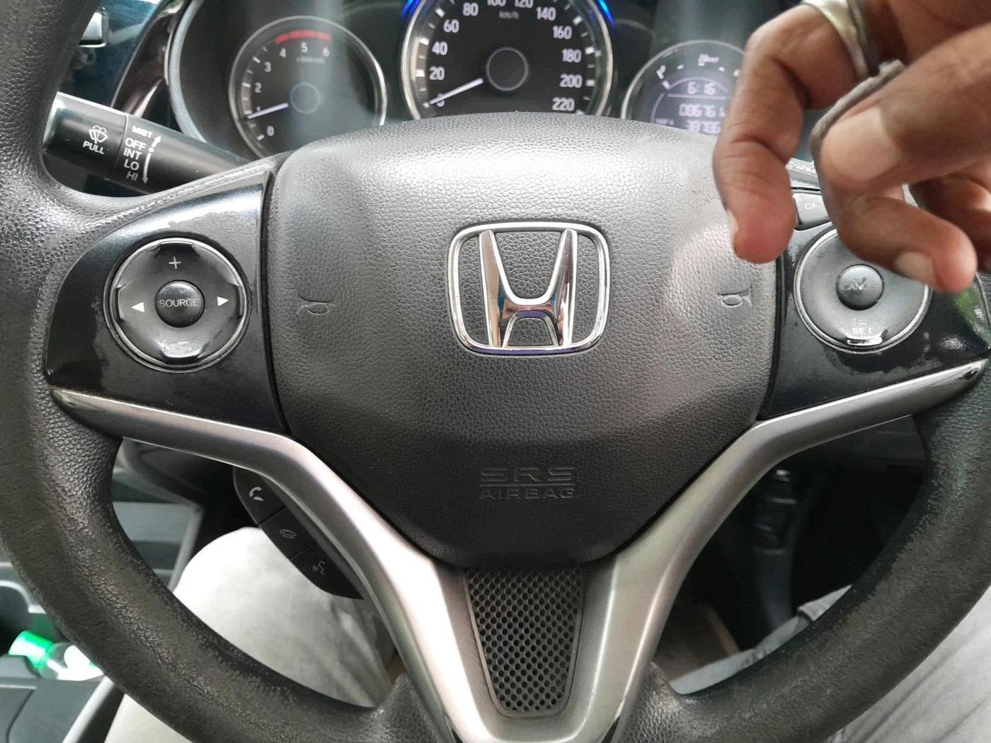 2017 Honda City 1.5L I-DTEC V, Diesel, Manual, 86,761 km, interior