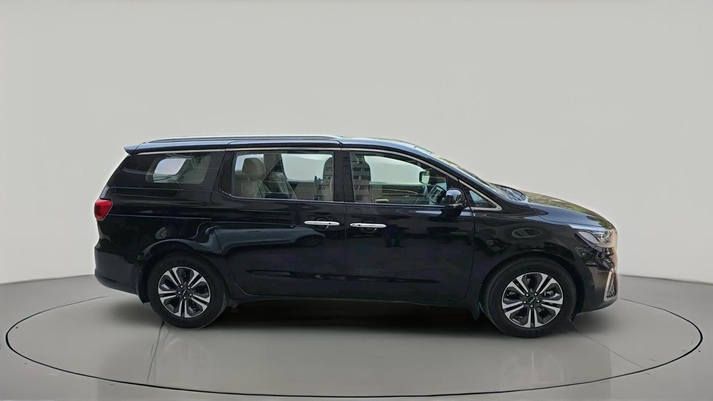 2022 KIA CARNIVAL LIMOUSINE PLUS 2.2 7 STR, Diesel, Automatic, 1,71,745 km, exterior