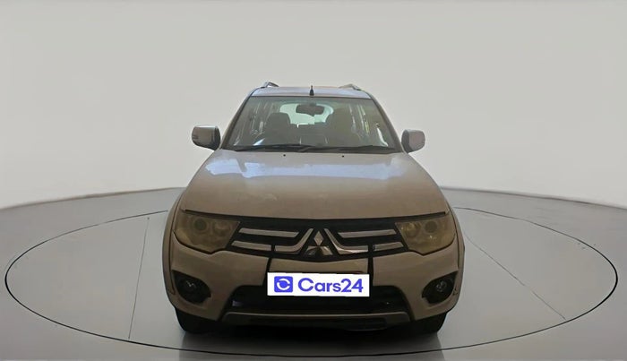 2015 Mitsubishi Pajero Sport 2.5 AT 4X2, Diesel, Automatic, 1,93,369 km, exterior