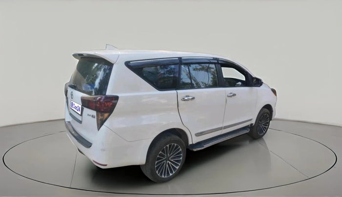2017 Toyota Innova Crysta 2.4 GX 7 STR, Diesel, Manual, 1,28,279 km, exterior