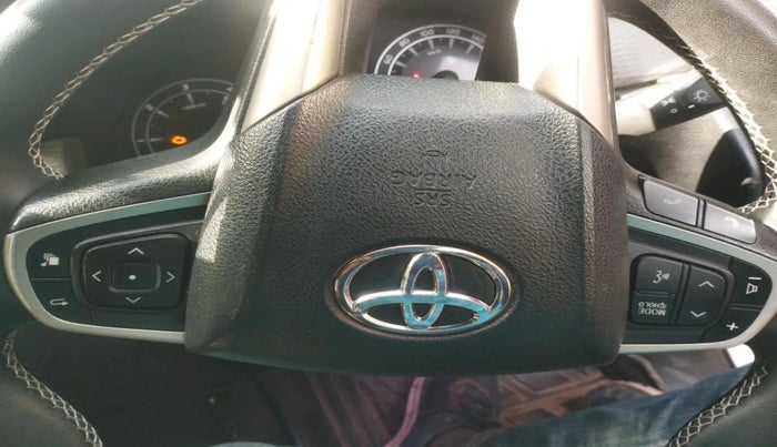 2017 Toyota Innova Crysta 2.4 GX 7 STR, Diesel, Manual, 1,28,279 km, interior